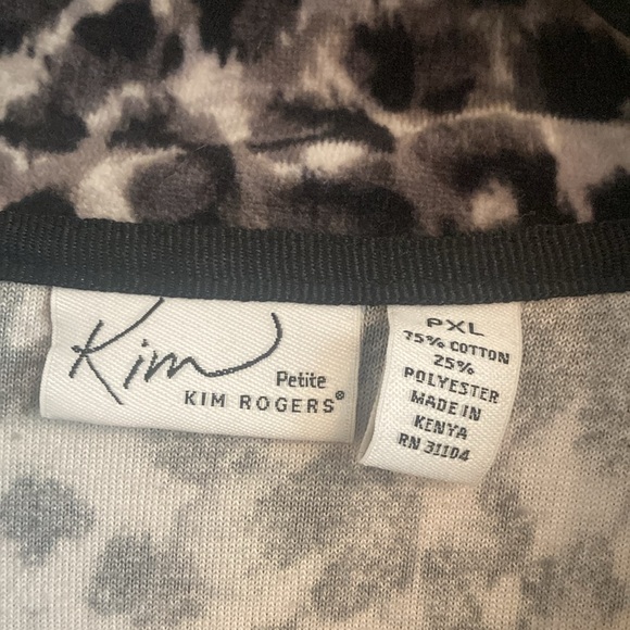 Velour pocketed jacket. Black & gray leopard print with front zipper & pockets. - Picture 2 of 2